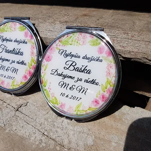 Zrkadielko pre družičku s menami a údajmi zo svadby